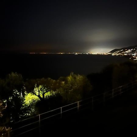 カモーリ Casa Mirella, Un Gioiello Unicoヴィラ エクステリア 写真